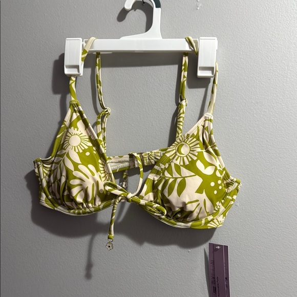 Wild Fable Green Floral Bikini Top NWT - Picture 3 of 8